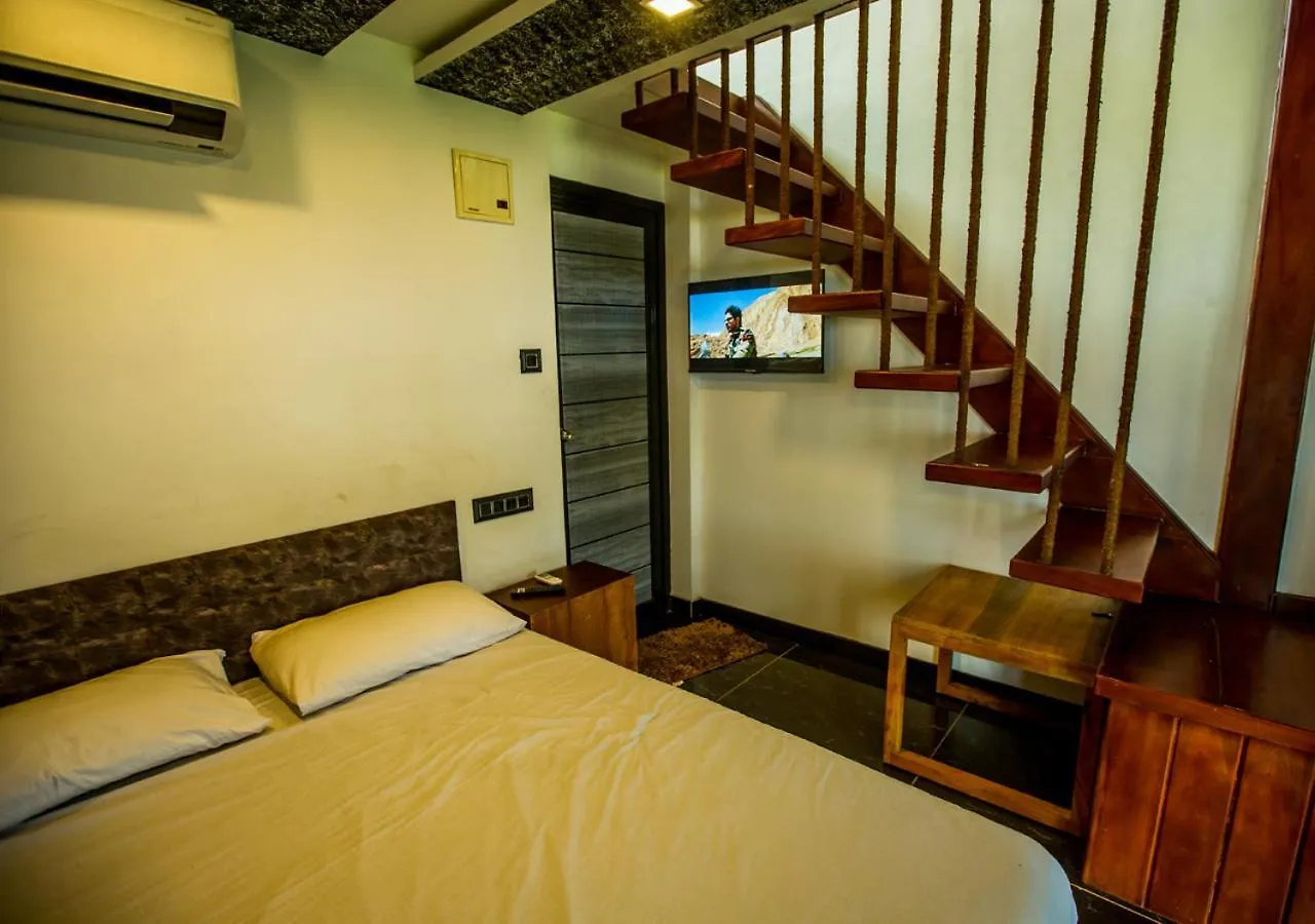 Jc Den Private Villas Kochi By Voye Homes 0*,  Índia